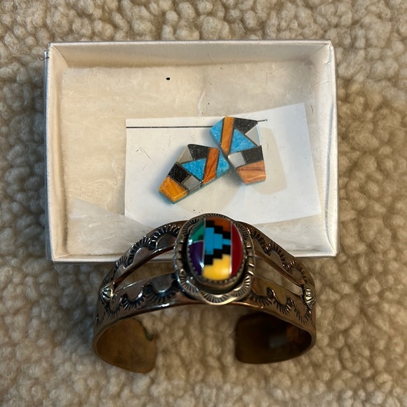 Navajo Jewelry - Vintage Navajo Sterling bracelet/cuff and earrings with stones